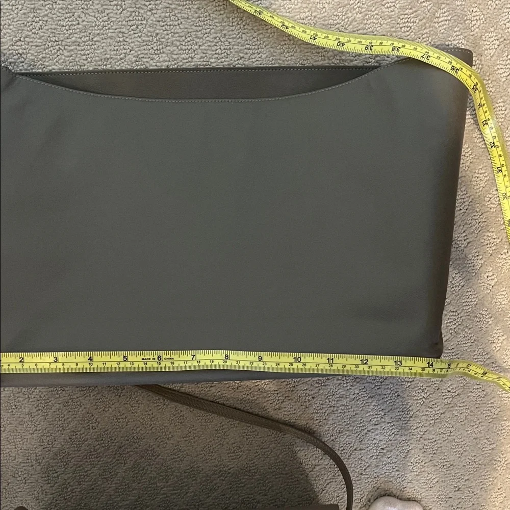 Cuyana tote organizer - Picture 6 of 6